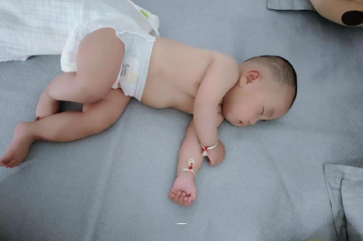 桦甸三个月宝宝身高体重